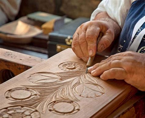 In Which Way Does a Wood Engraving Differ from a Woodcut: An Insight into the Artistic Processes